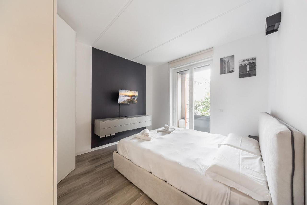 Comfy Apt With Private Parking & Balcony Милан Экстерьер фото