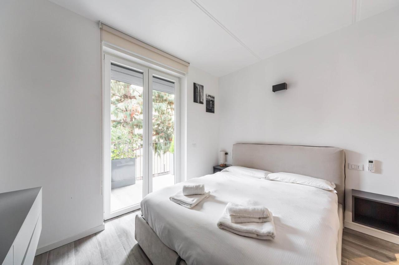 Comfy Apt With Private Parking & Balcony Милан Экстерьер фото